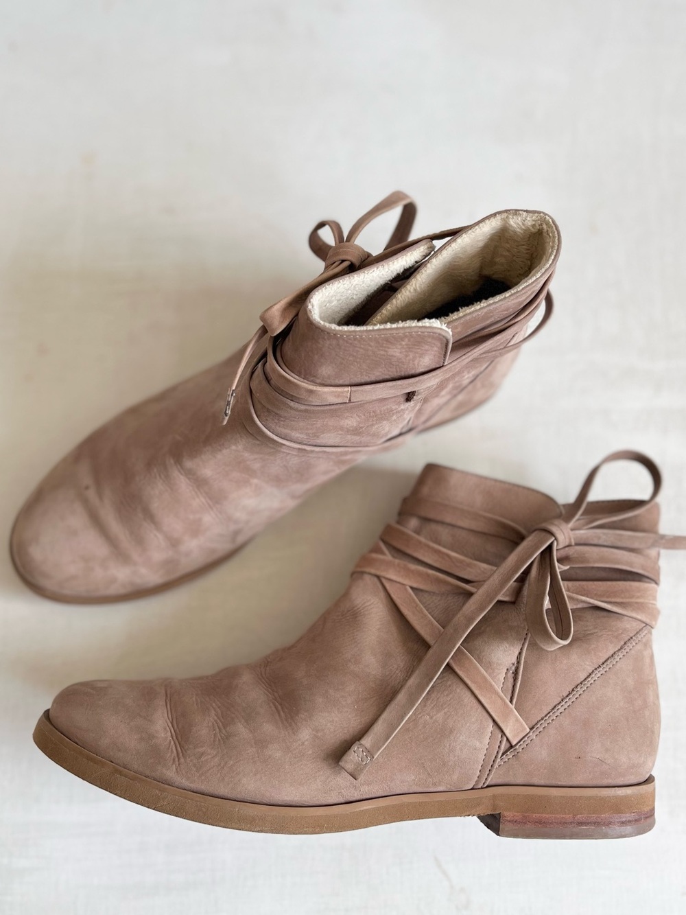[Anthro] Bernardo Fleece-Lined Tie Wrap Strap Suede Boot
